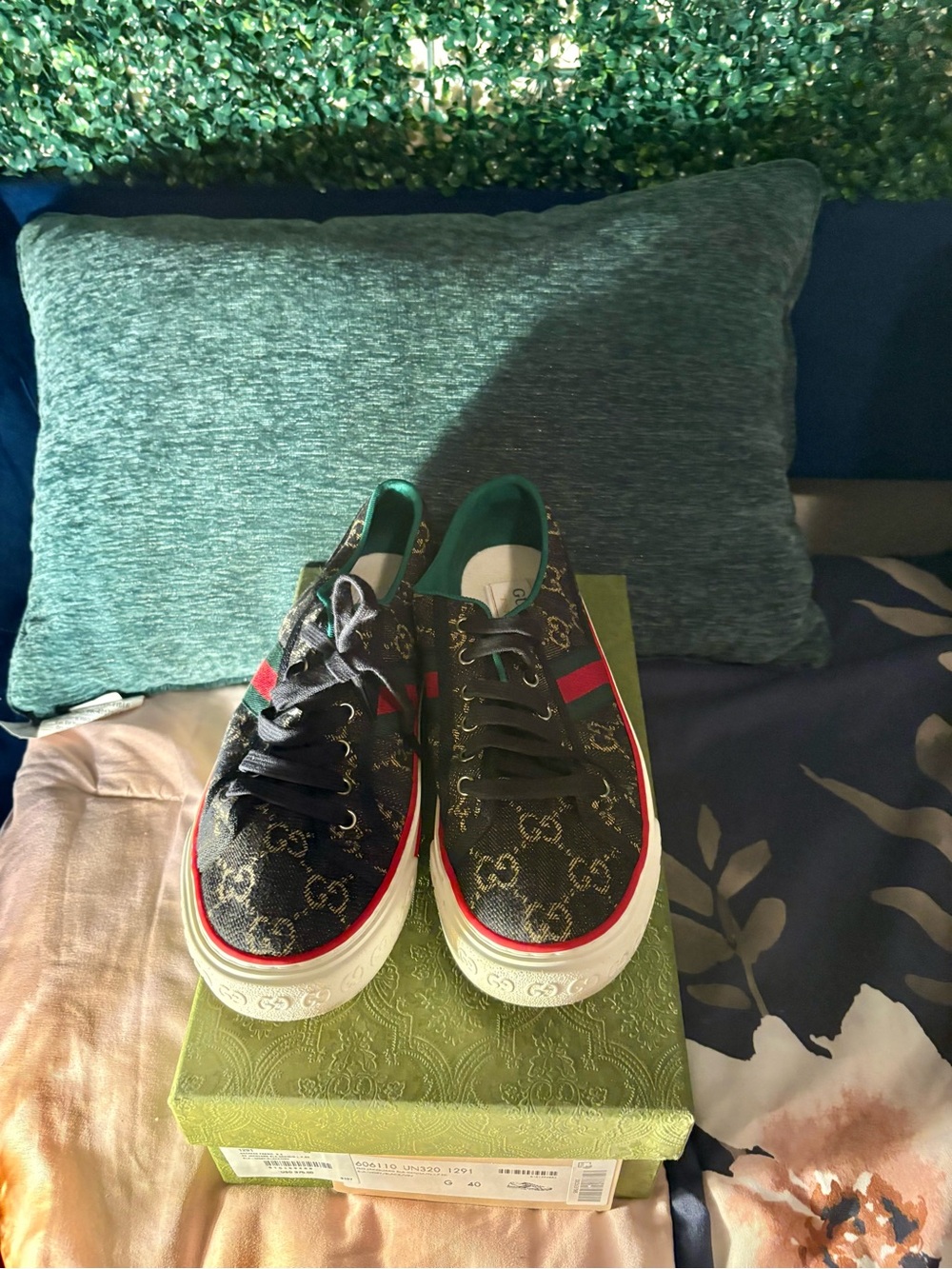 Gucci Black GG Canvas Low-Top Sneakers with Red & Green Stripe